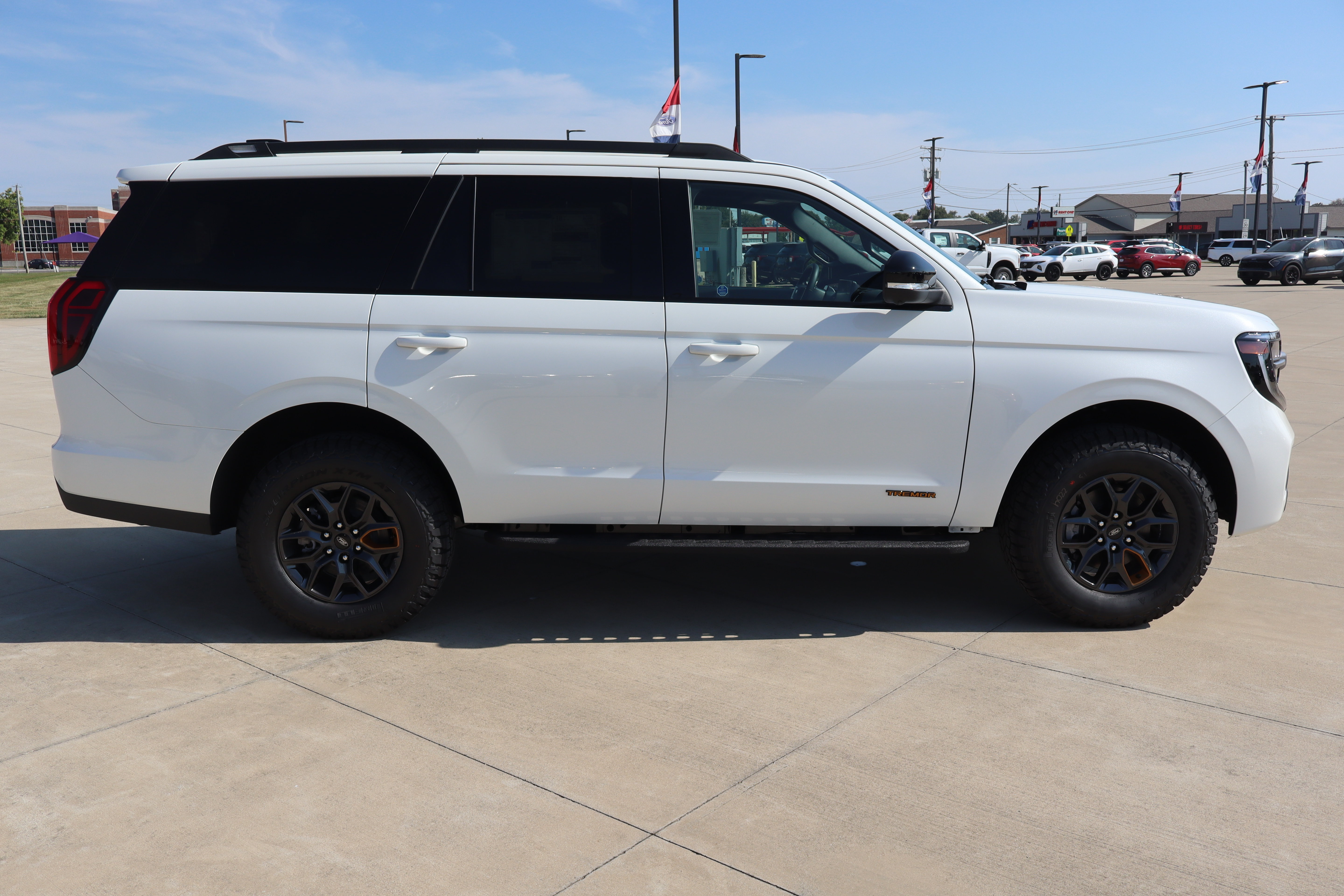 New 2027 Ford Expedition Tremor w/ Driver's Package AWD/4WD image 4