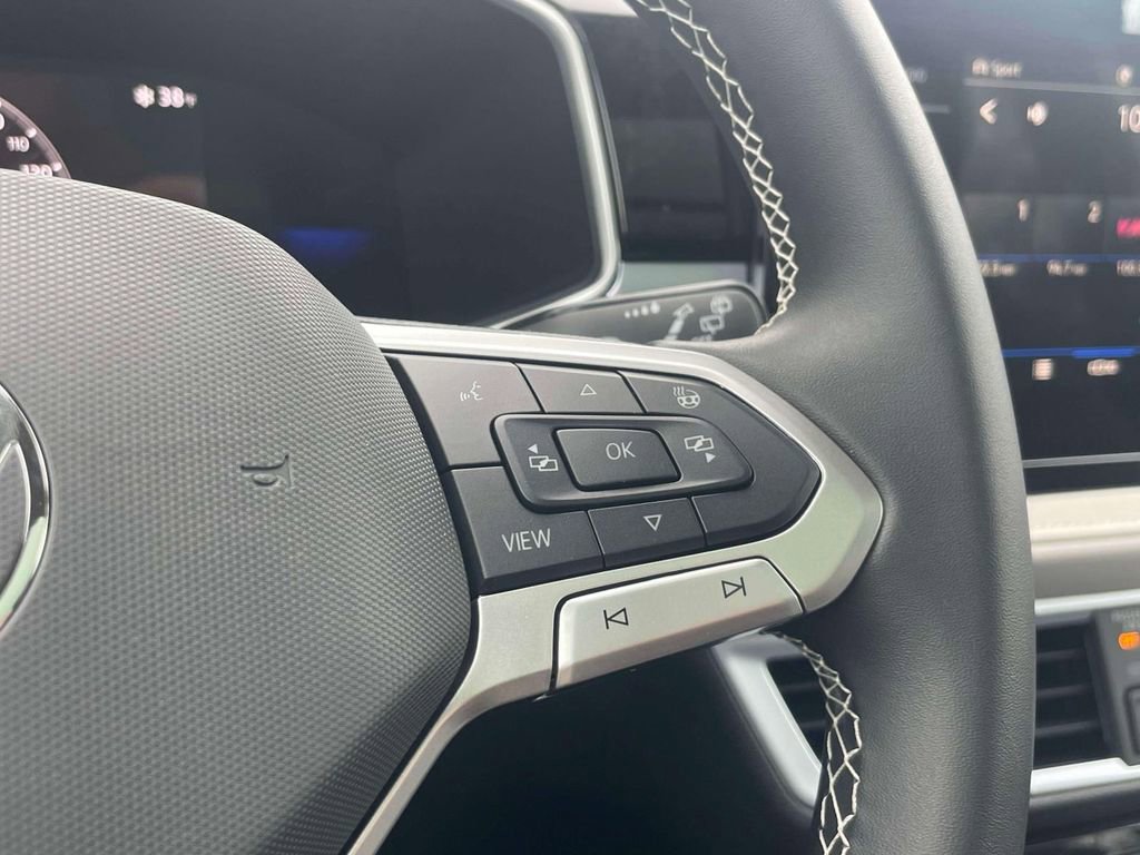 New 2026 Volkswagen Taos SE image 21