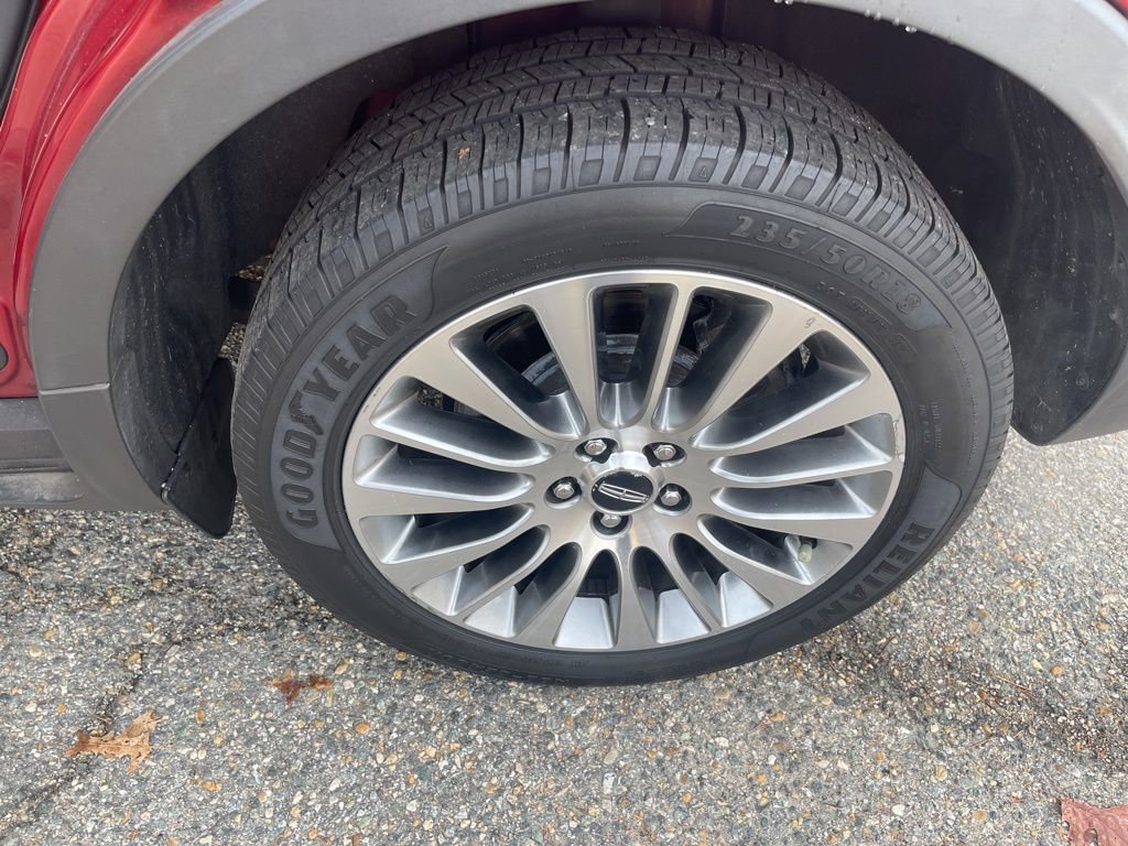 Used 2017 Lincoln MKC Reserve w/ Lincoln MKC Climate Package image 11