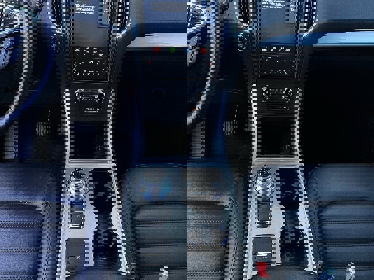 Used 2024 Ford Edge SEL image 16