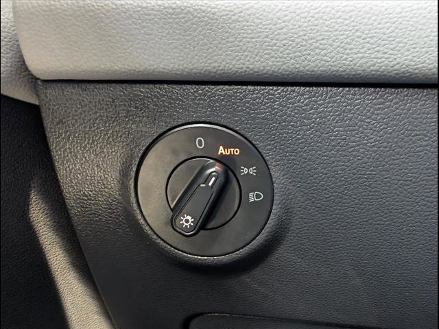 Certified 2022 Volkswagen Taos SE image 28