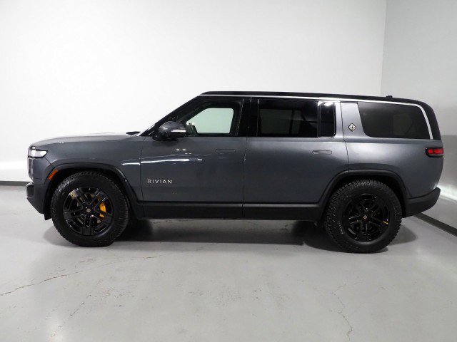 Used 2024 Rivian R1S AWD Adventure image 10