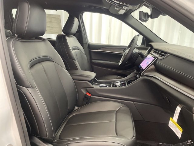 New 2025 Jeep Grand Cherokee L Limited w/ Luxury Tech Group II image 29