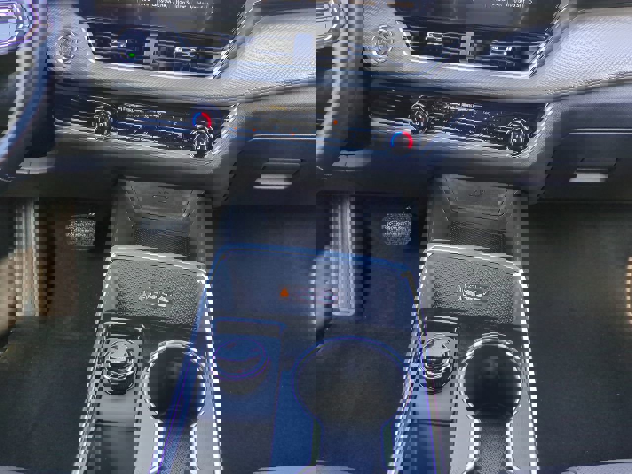 New 2026 Chevrolet Equinox LT w/ Convenience Package II image 18