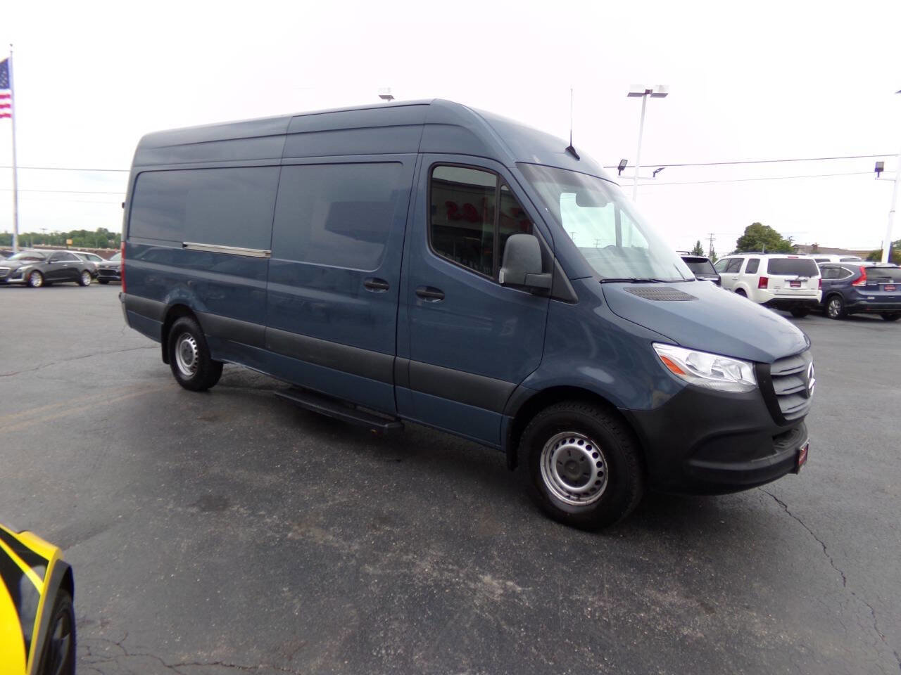 Used 2019 Mercedes-Benz Sprinter 170 image 3