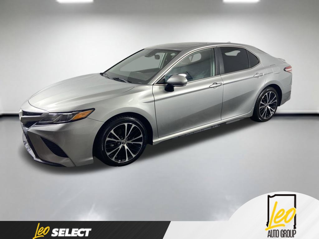 Used 2020 Toyota Camry SE w/ Audio Package FWD image 2
