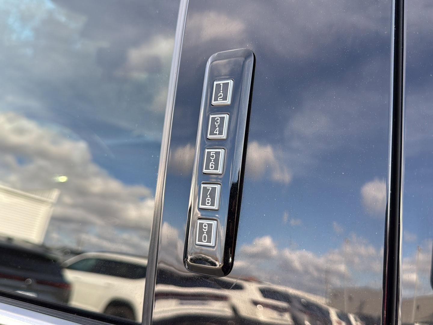 Used 2020 Ford F150 Platinum w/ Technology Package image 11