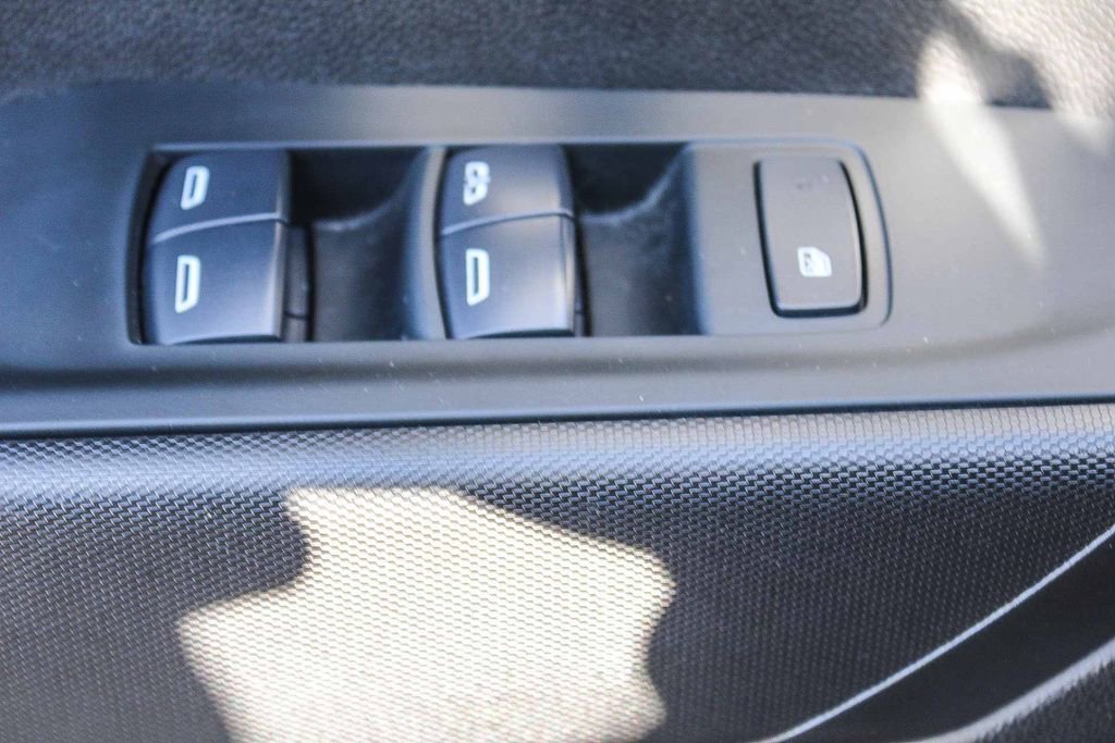 Used 2025 Chevrolet Silverado 1500 W/T image 20