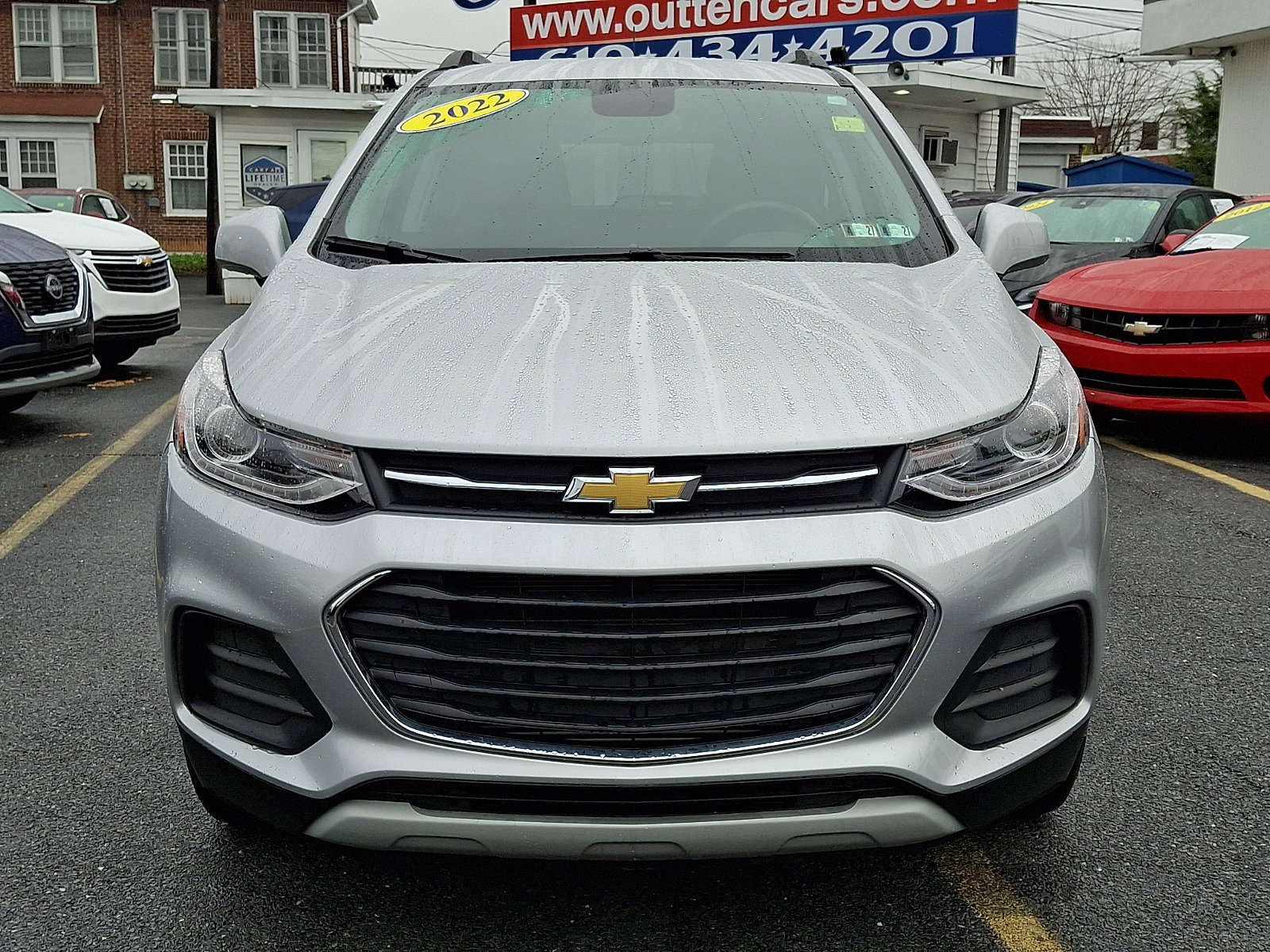 Used 2022 Chevrolet Trax LT w/ LT Convenience Package image 2