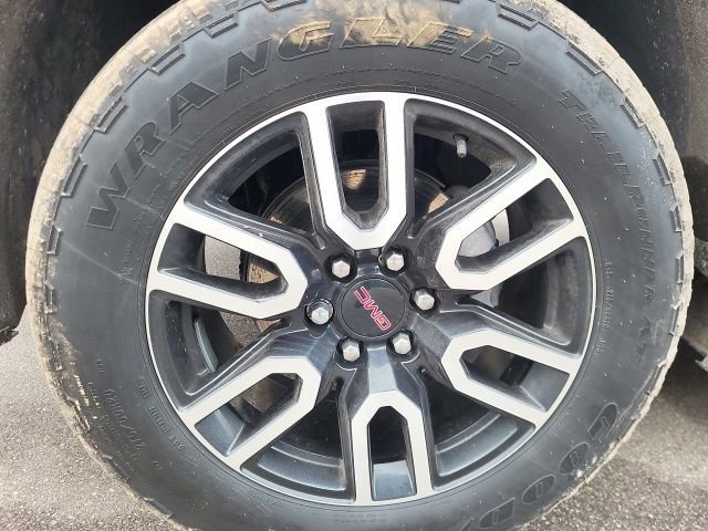 Used 2023 GMC Sierra 1500 AT4 w/ AT4 Premium Package image 17