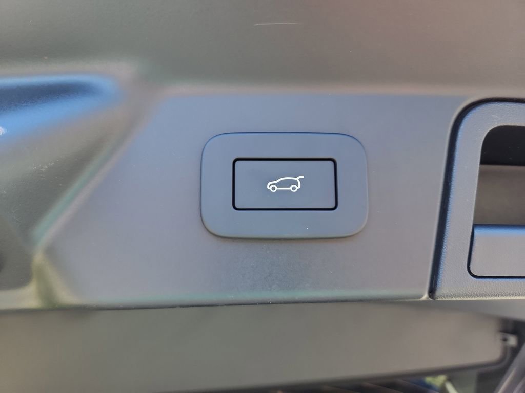 Used 2026 Land Rover Range Rover Velar S AWD/4WD image 14