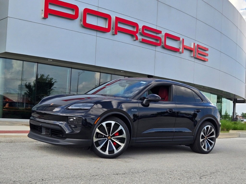 New 2025 Porsche Macan 4S Electric image 1