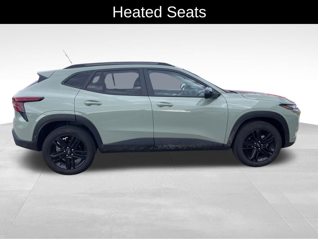 Used 2024 Chevrolet Trax ACTIV w/ Driver Confidence Package image 9