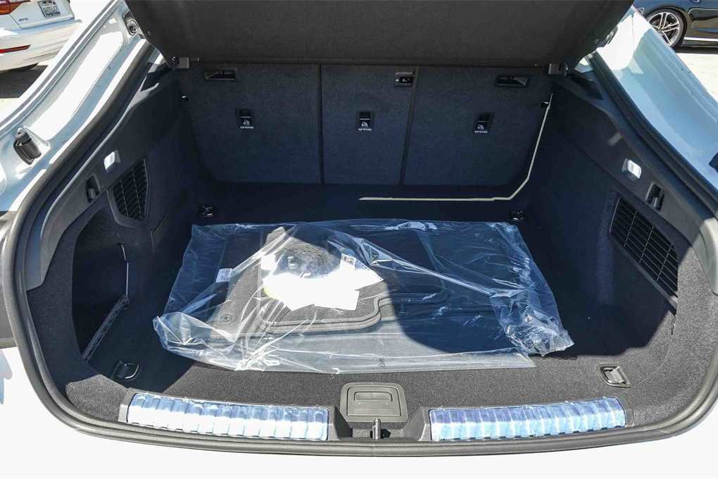 New 2025 Audi A5 2.0T Premium image 28