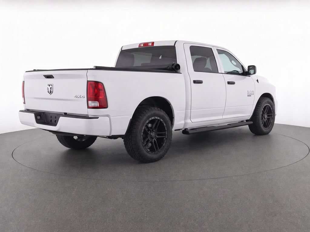 Used 2019 RAM 1500 Express w/ Express Value Package AWD/4WD image 4