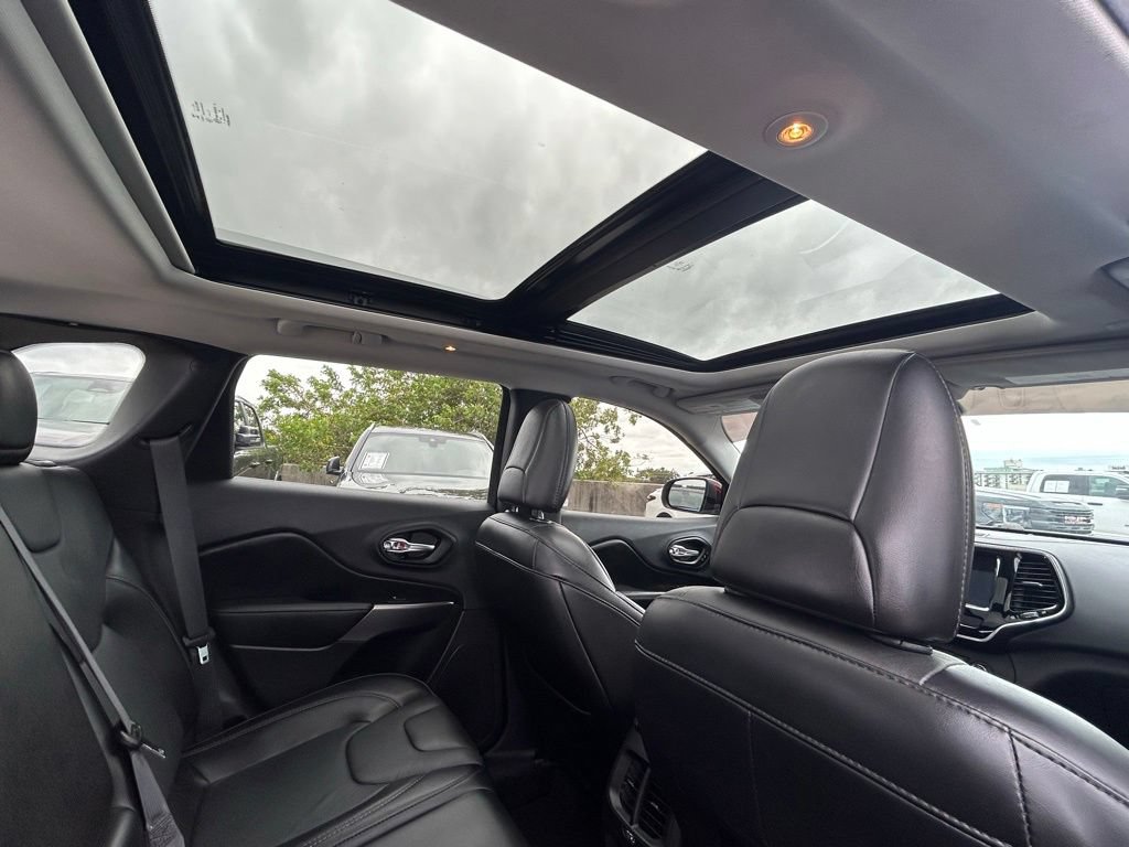 Certified 2020 Jeep Cherokee Limited AWD/4WD image 36