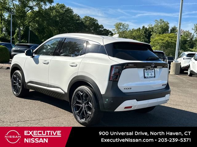 Used 2025 Nissan Kicks SR w/ SR Premium Package AWD/4WD image 4