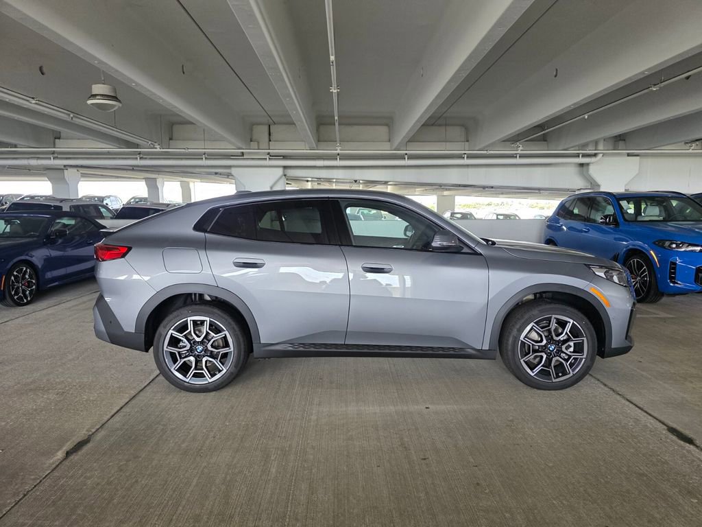 New 2026 BMW X2 xDrive28i w/ Convenience Package image 3
