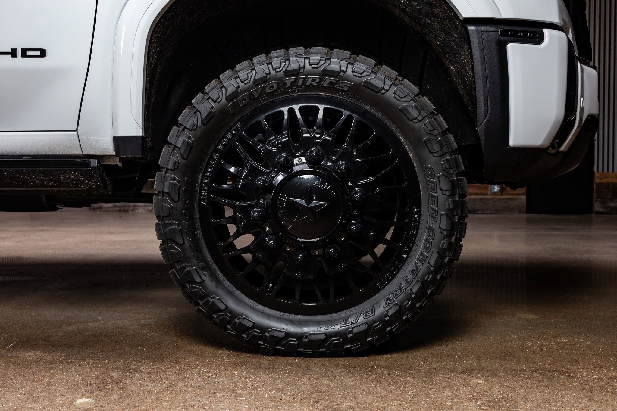 Used 2026 GMC Sierra 3500 Denali Ultimate image 12