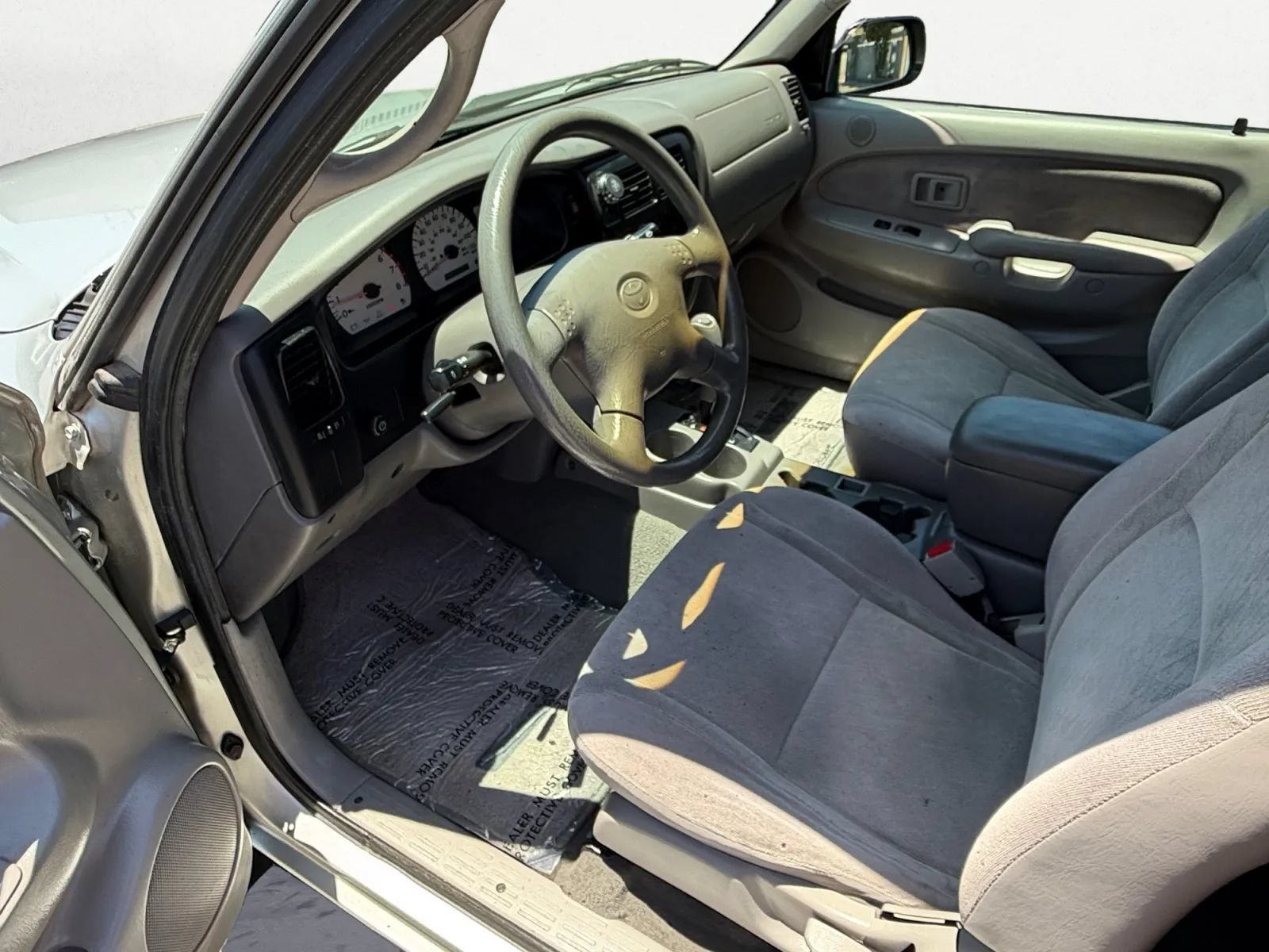 Used 2004 Toyota Tacoma 2WD Xtracab w/ Convenience Pkg image 14