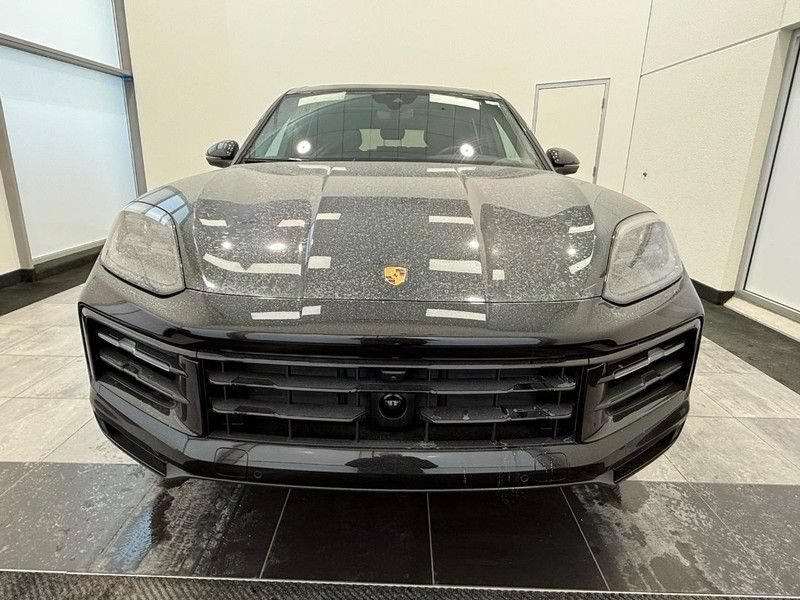 Certified 2025 Porsche Cayenne AWD/4WD image 11