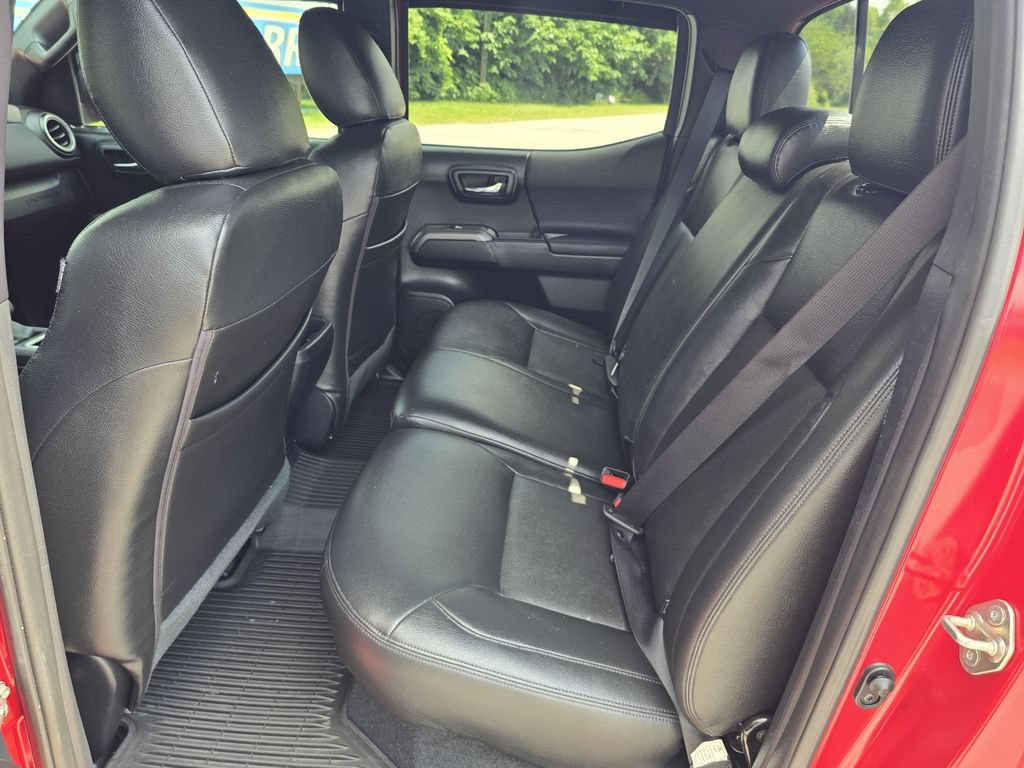 Used 2017 Toyota Tacoma TRD Sport RWD image 14