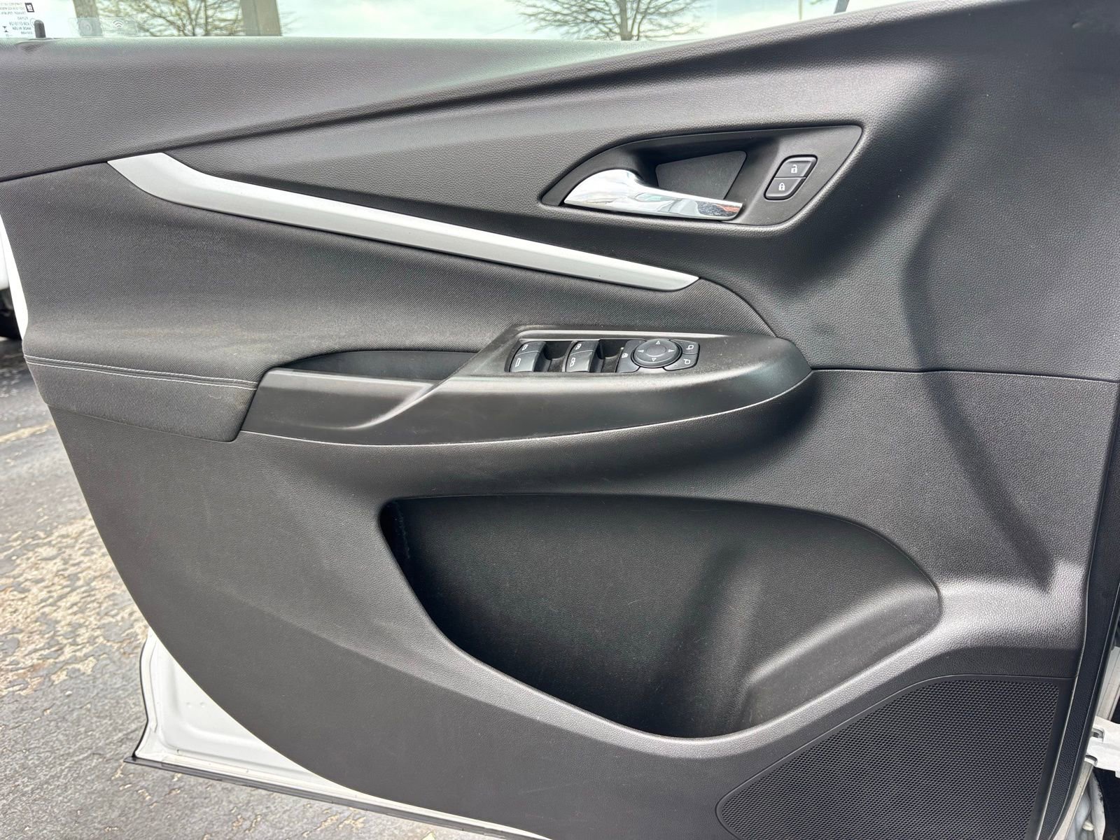 Used 2023 Chevrolet Bolt EUV LT FWD image 16
