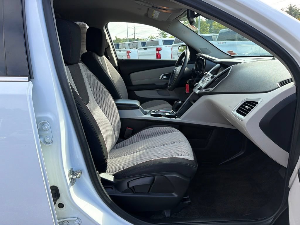 Used 2017 GMC Terrain SLE AWD/4WD image 30