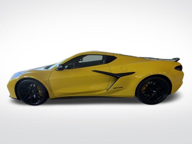 New 2027 Chevrolet Corvette Z06 w/ Stealth Interior Trim Package RWD image 5