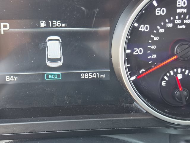 Used 2023 Kia Carnival LX FWD image 41