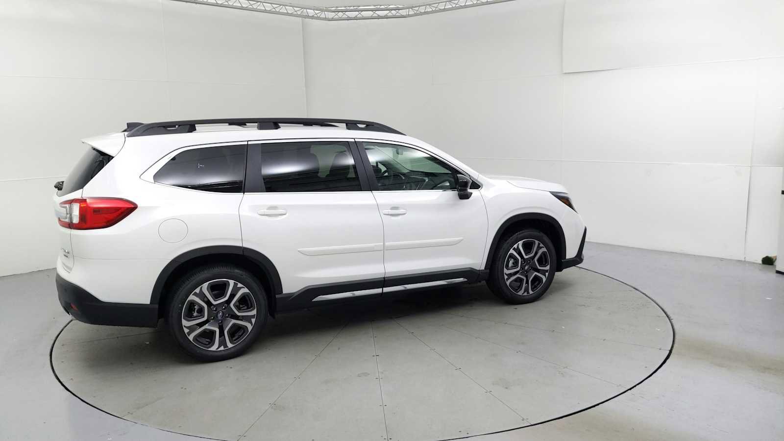New 2025 Subaru Ascent Limited w/ Popular Package #2 image 11