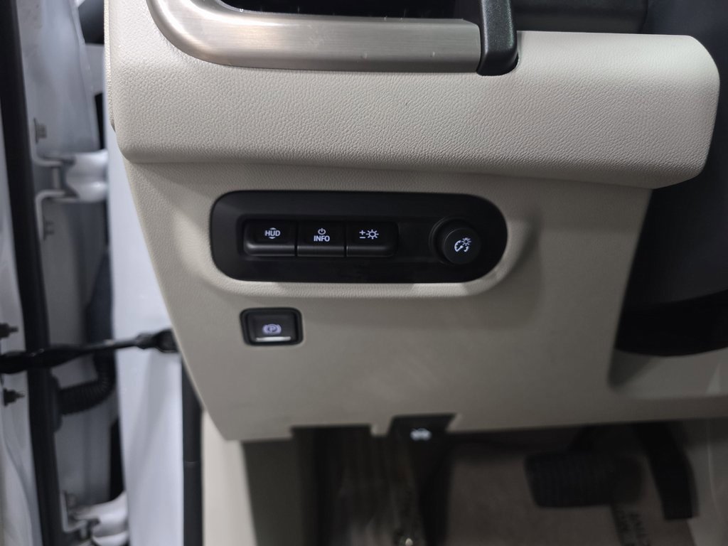 Used 2024 GMC Terrain Denali w/ Denali Premium Package image 31