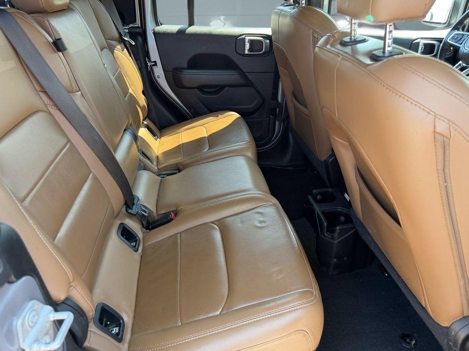 Used 2020 Jeep Gladiator Overland w/ Safety Group AWD/4WD image 29