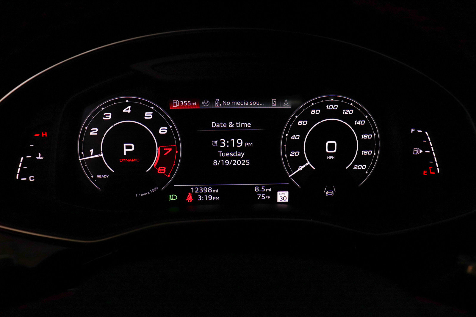 Used 2024 Audi RS Q8 image 28