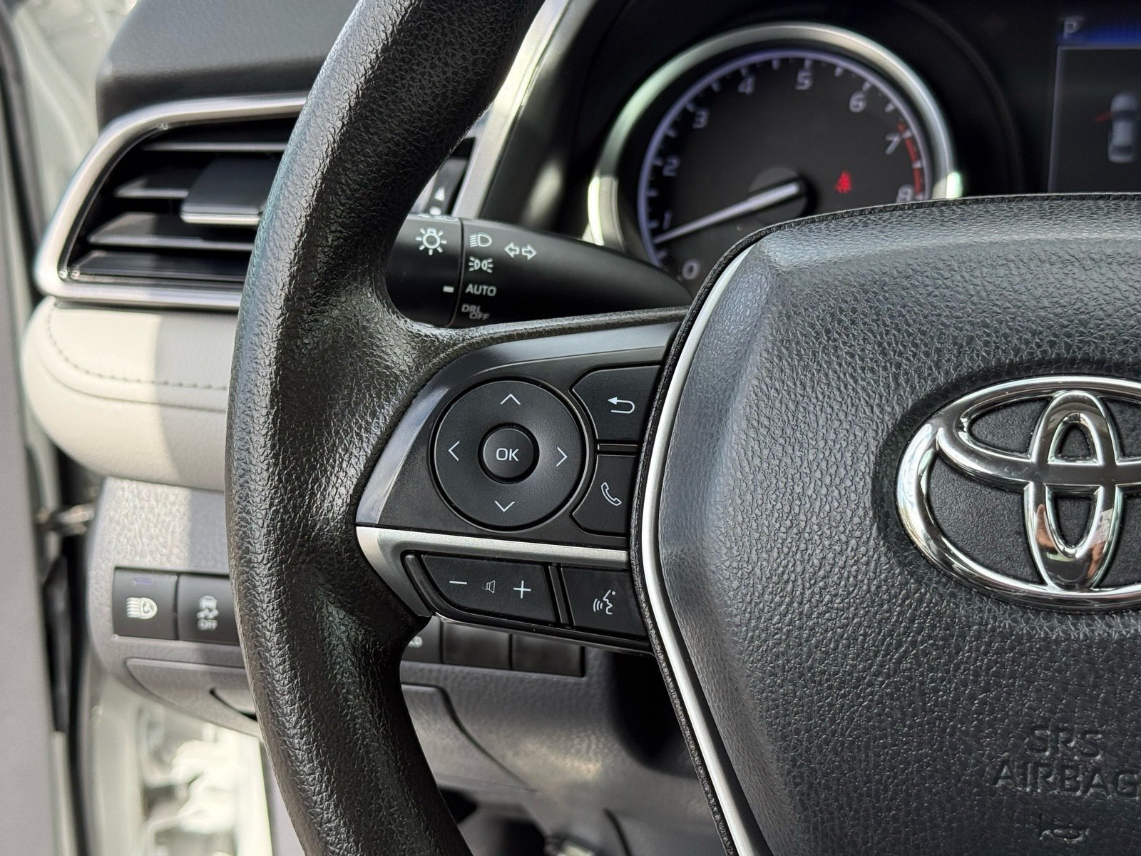 Used 2024 Toyota Camry LE FWD image 17