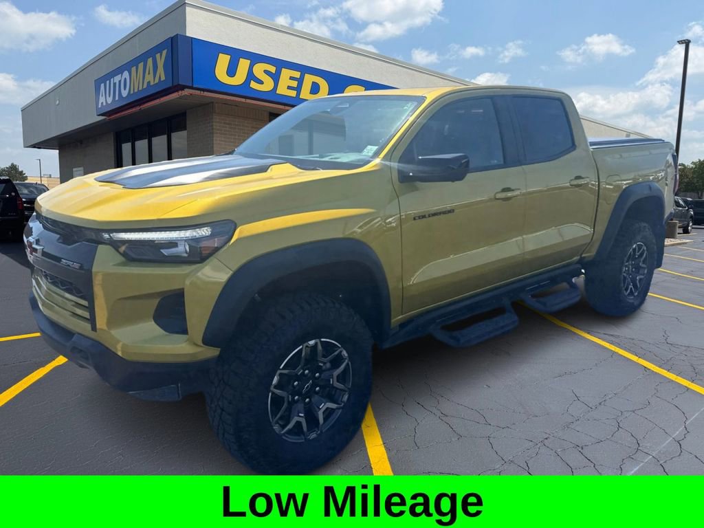 Used 2024 Chevrolet Colorado ZR2 w/ Technology Package AWD/4WD image 1