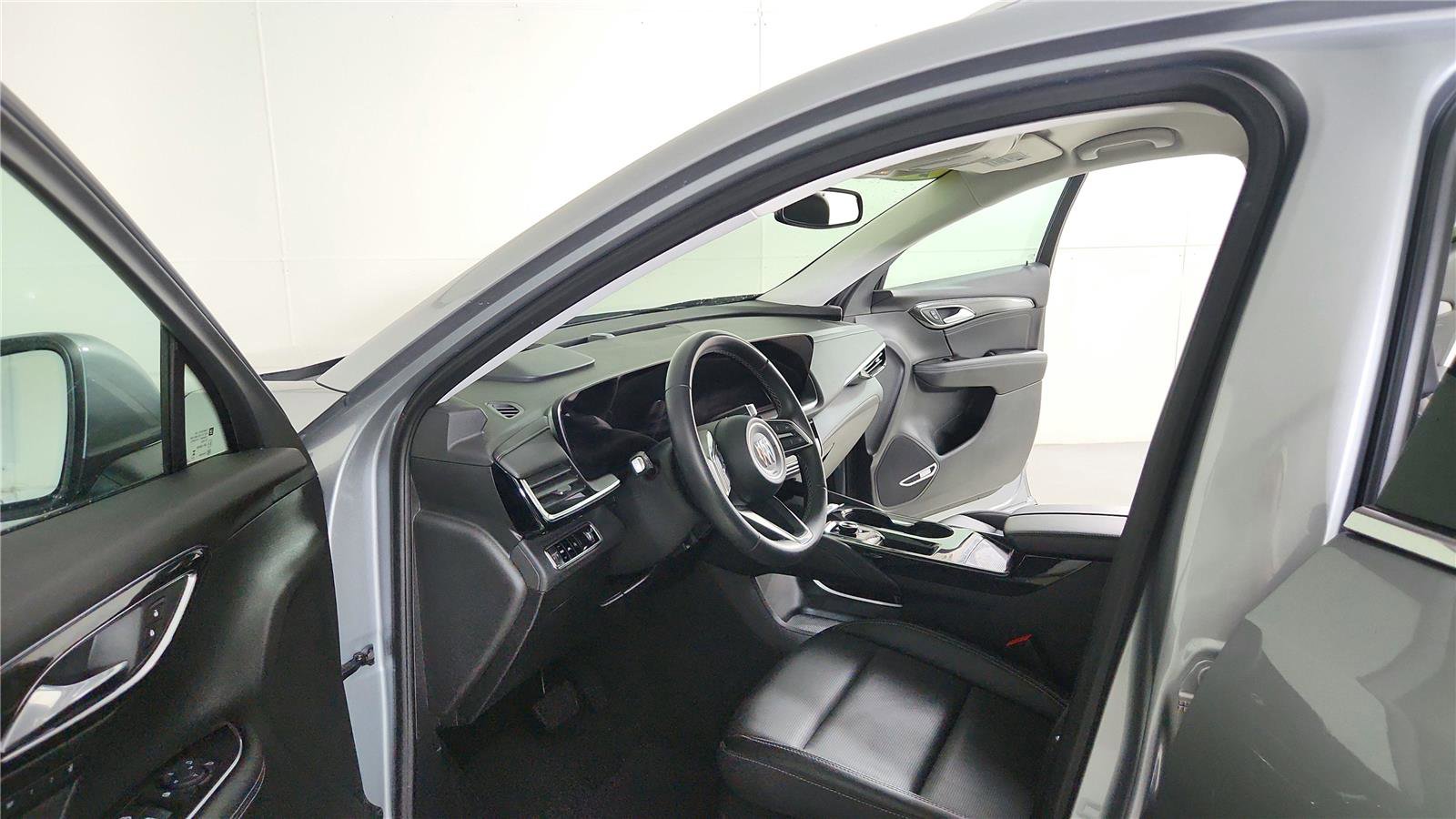 Used 2025 Buick Envision Preferred image 9