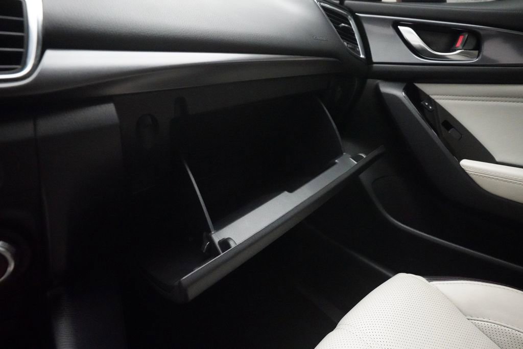 Used 2018 MAZDA MAZDA3 Grand Touring w/ Premium Equipment Package image 27