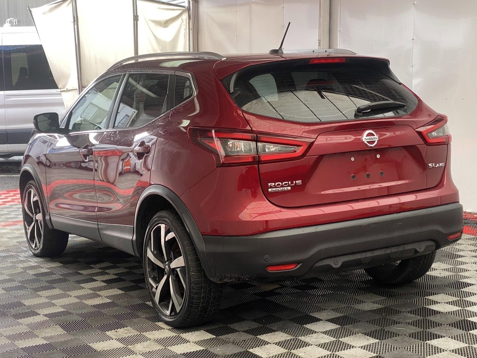 Used 2020 Nissan Rogue Sport SL image 4