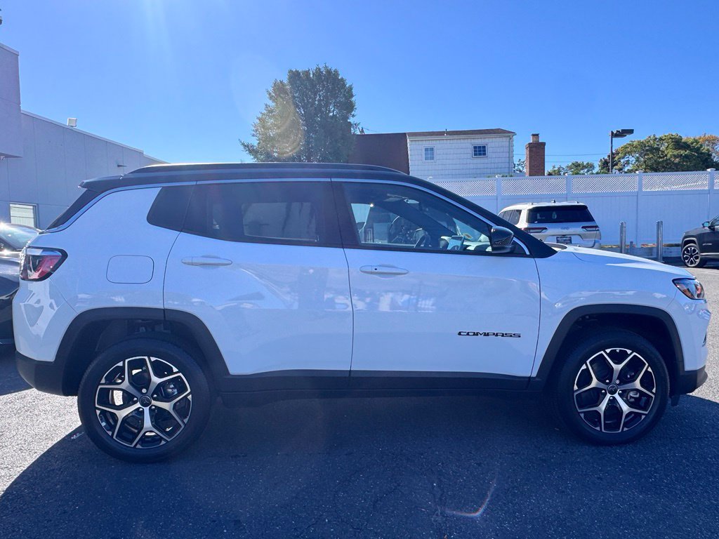 New 2026 Jeep Compass Limited w/ Sun, Sound & Navigation Group AWD/4WD image 9