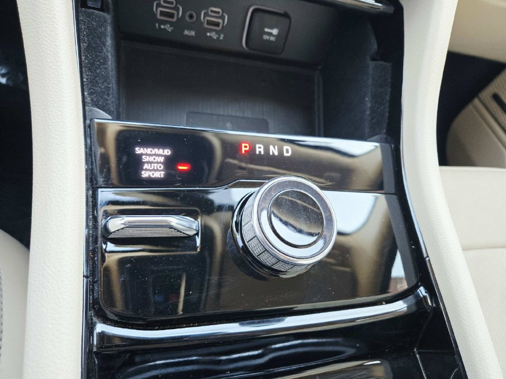 Used 2021 Jeep Grand Cherokee L Limited w/ Luxury Tech Group II AWD/4WD image 32
