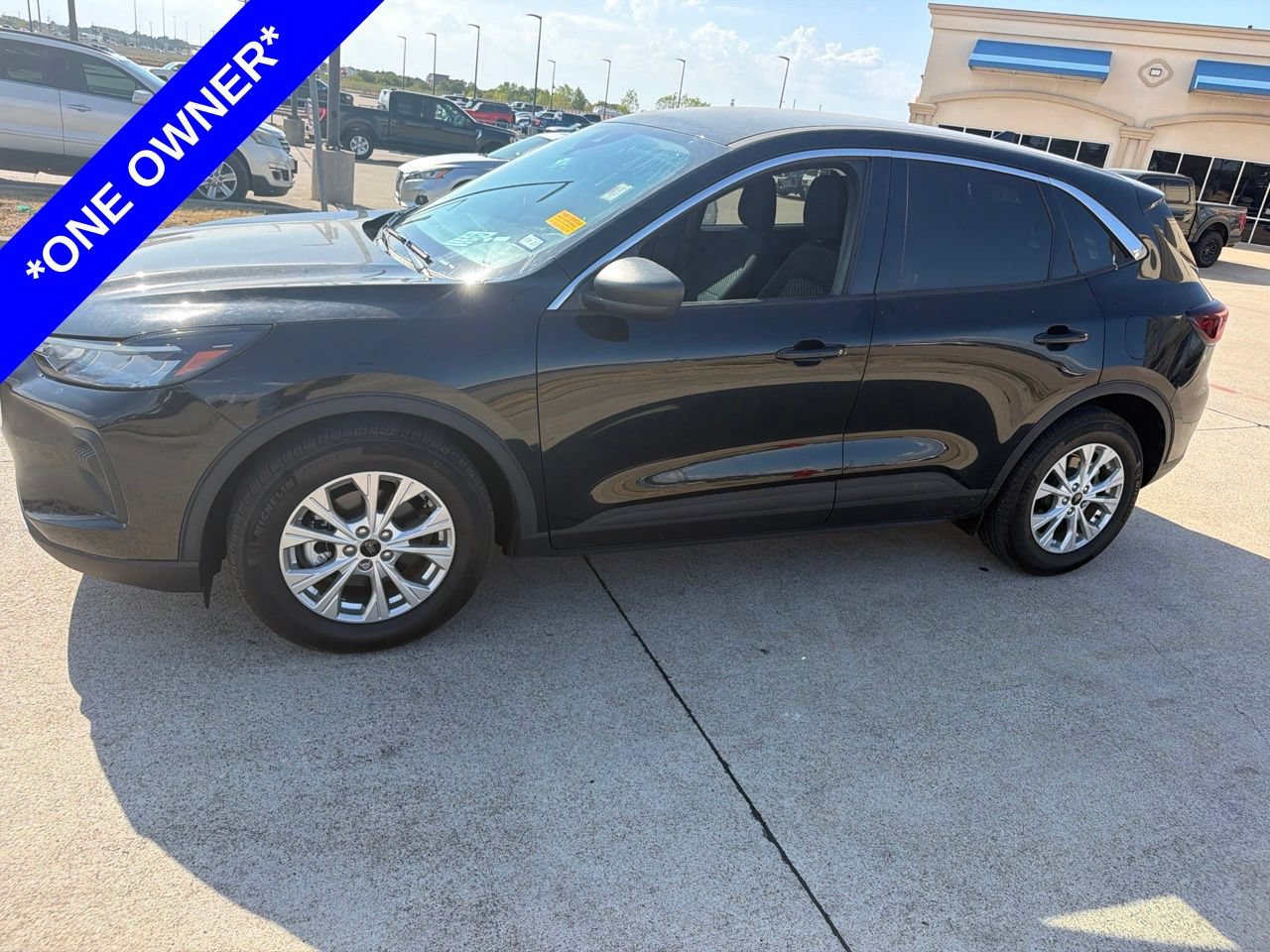 Used 2023 Ford Escape Active FWD image 2