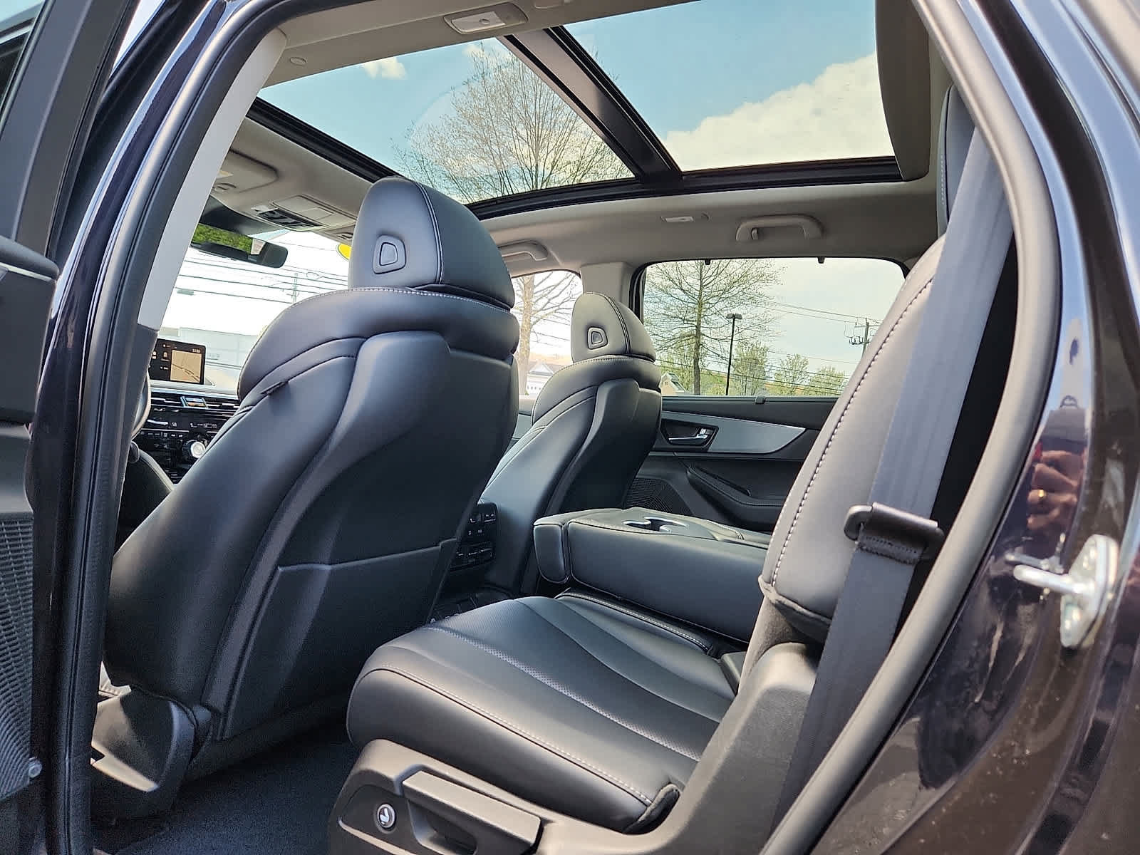 Used 2023 Acura MDX SH-AWD w/ Technology Package image 11