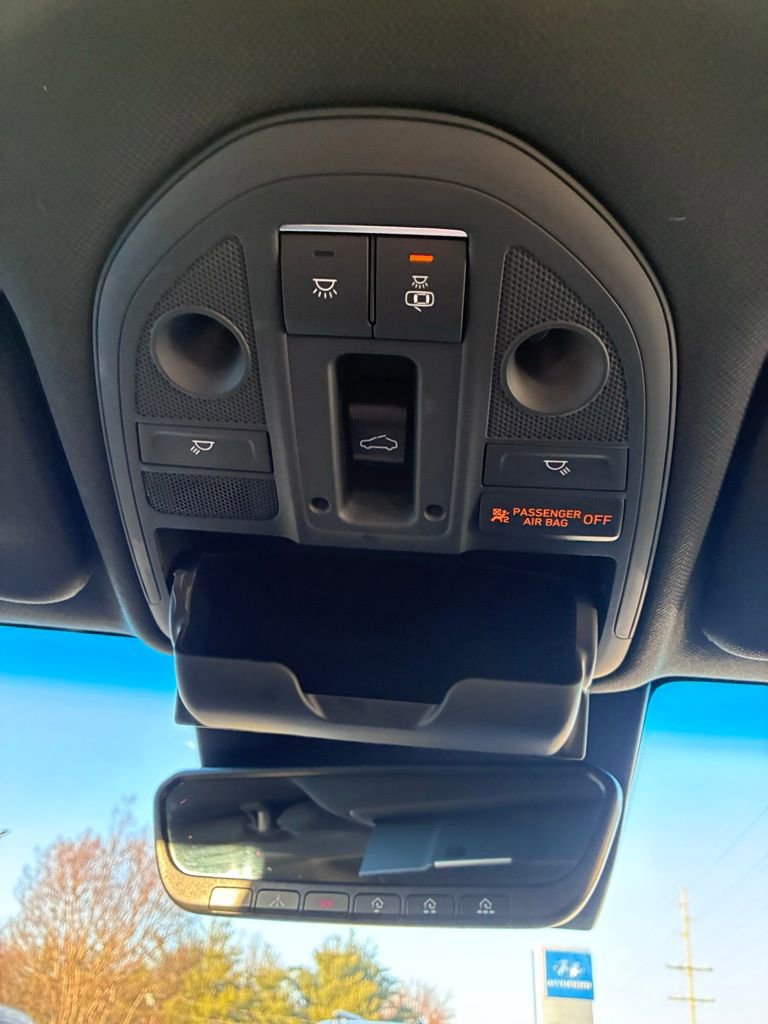 Used 2023 Genesis G70 2.0T w/ Sport Prestige Package AWD/4WD image 42