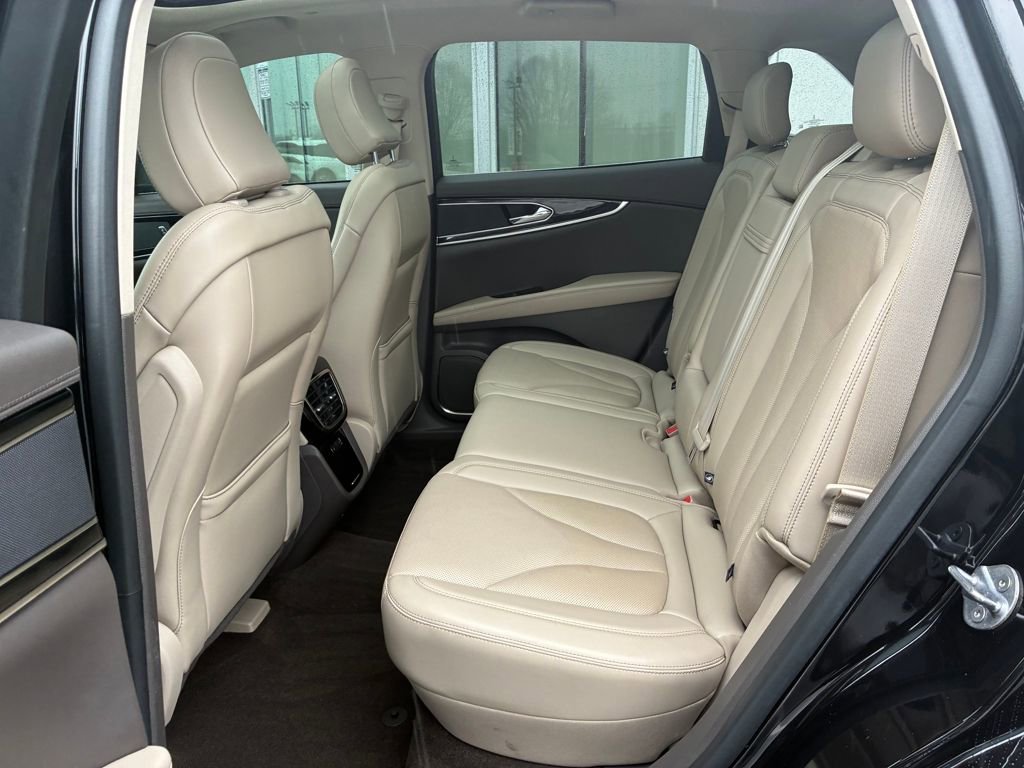 Certified 2023 Lincoln Nautilus Reserve image 21