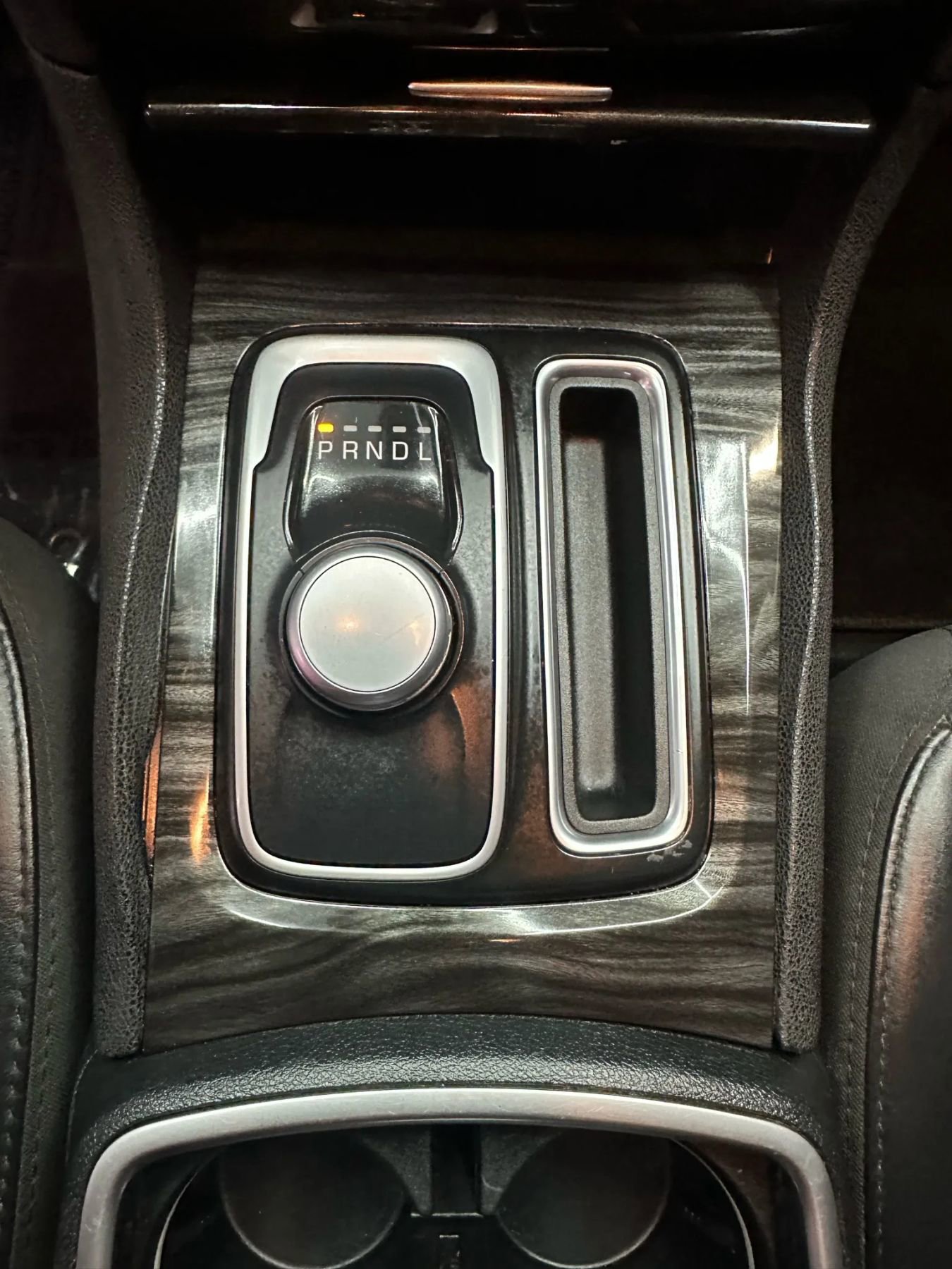 Used 2016 Chrysler 300 Limited image 17