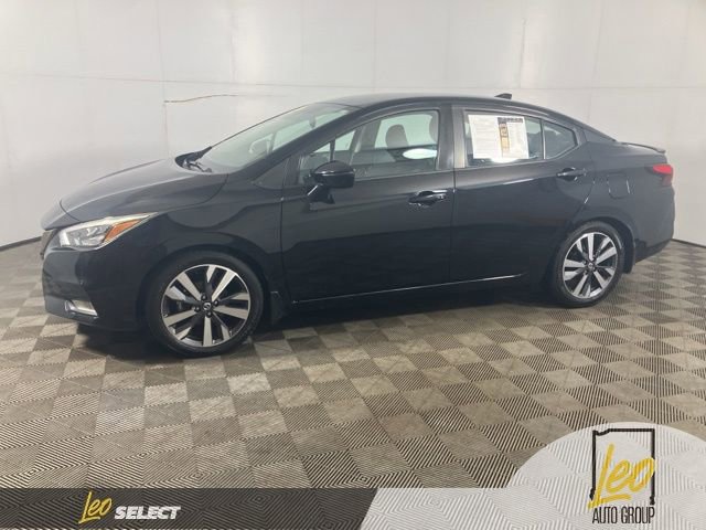 Used 2020 Nissan Versa SR w/ Convenience Package image 2