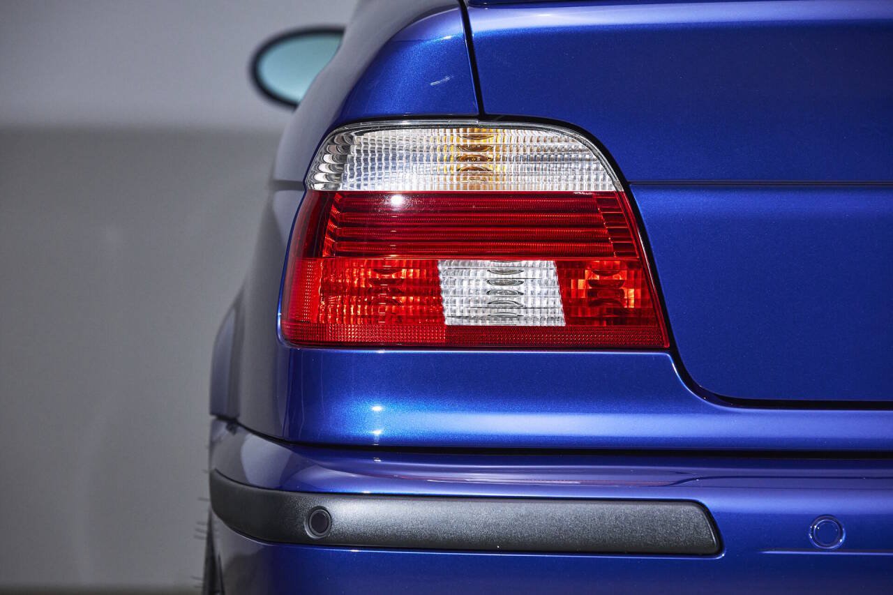 Used 2002 BMW M5 RWD image 16