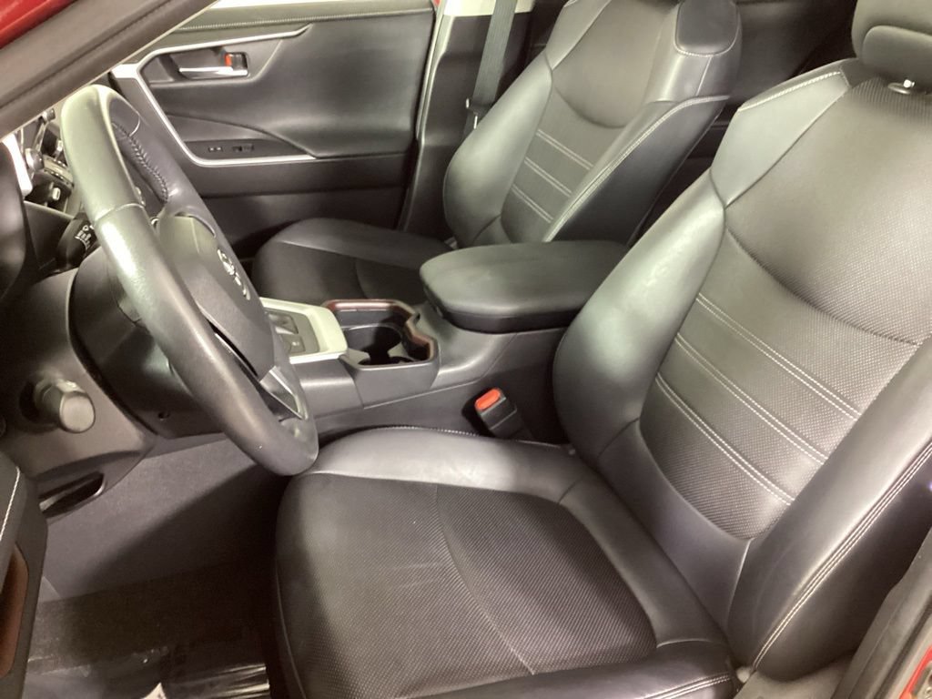 Used 2020 Toyota RAV4 Limited AWD/4WD image 12