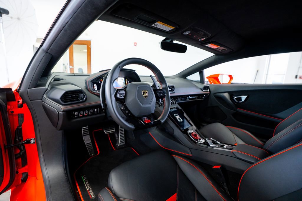 Used 2021 Lamborghini Huracan EVO image 20